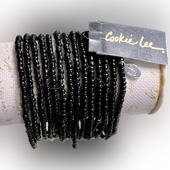 Cookie Lee Jewelry - 🐈‍⬛Set of 14 Black Seed Bead Stretch Bracelets with Silver Tone Signature Tag